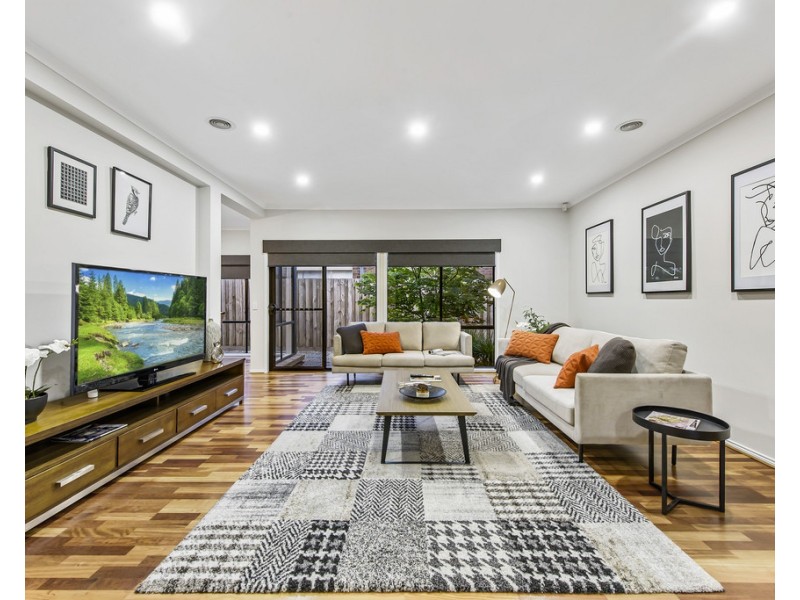 34 Loddon Drive, Taylors Hill VIC 3037