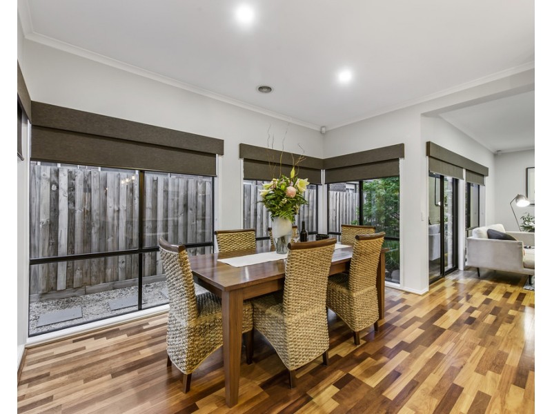 34 Loddon Drive, Taylors Hill VIC 3037