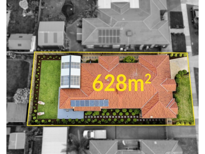 34 Loddon Drive, Taylors Hill VIC 3037