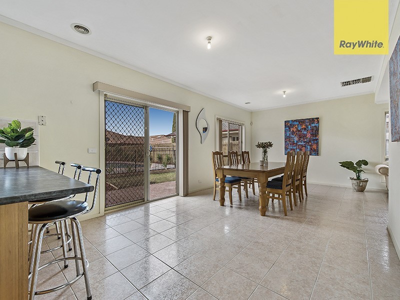 46 Lady Rose Crescent, Sydenham VIC 3037
