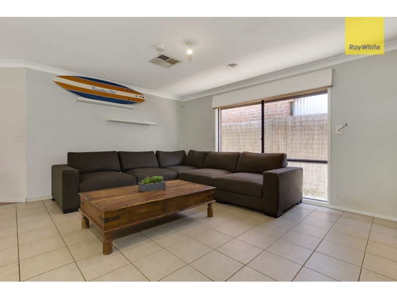 7 Liam Close, Hillside VIC 3037