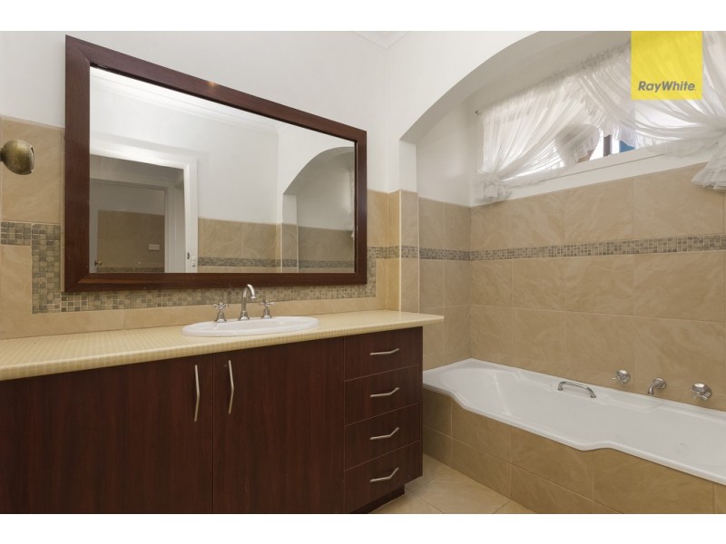 90 Halsey Road, Airport West VIC 3042