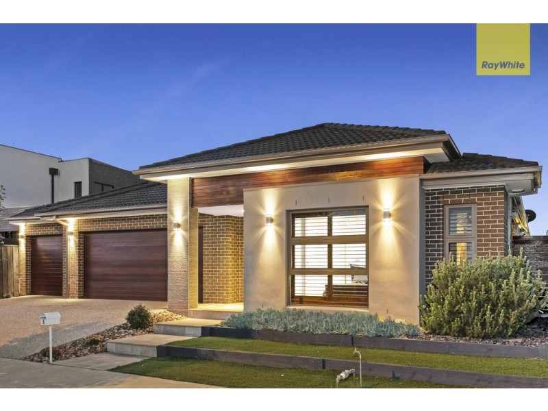 5 Balerno Way, Taylors Hill VIC 3037