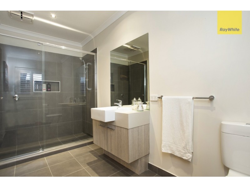 25 Balerno Way, Taylors Hill VIC 3037