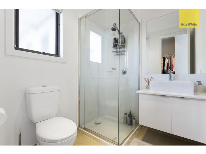 2/10 Tekapo Crescent, Taylors Lakes VIC 3038