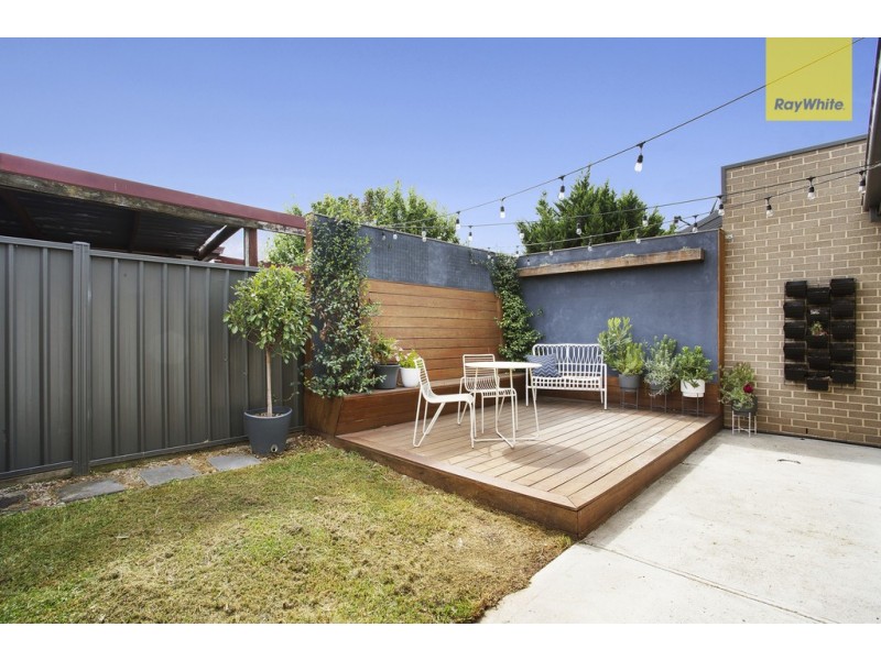 2/10 Tekapo Crescent, Taylors Lakes VIC 3038