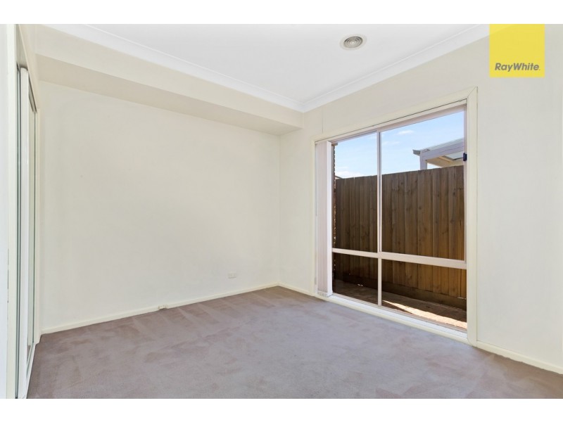 1/116 Morris Street, Sunshine VIC 3020