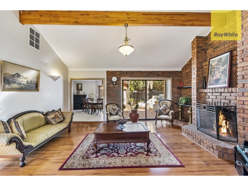 5 Vinct Close, Keilor Downs VIC 3038