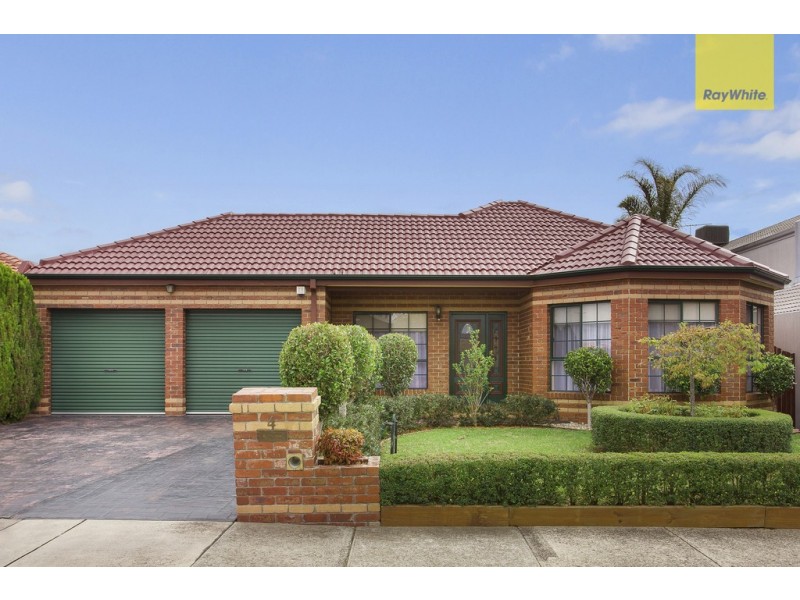 4 Mitchell Court, Taylors Lakes VIC 3038