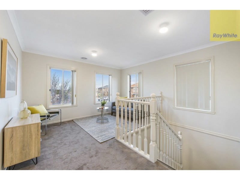 1 Kings Domain, Caroline Springs VIC 3023