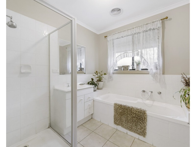 69 Boberrit Wynd, Sydenham VIC 3037