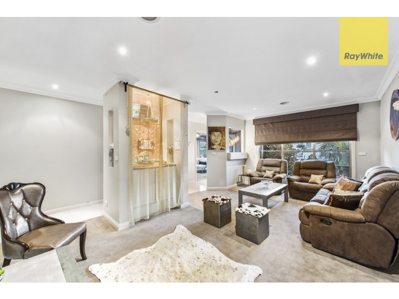 11 Albertine Crescent, Sydenham VIC 3037