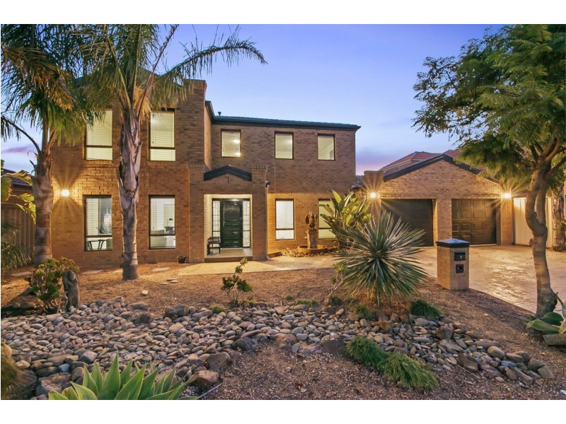 7 Wisteria Close, Taylors Hill VIC 3037