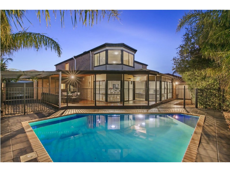 7 Wisteria Close, Taylors Hill VIC 3037
