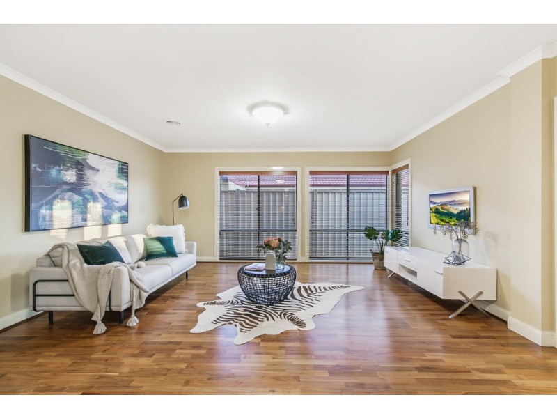 7 Wisteria Close, Taylors Hill VIC 3037