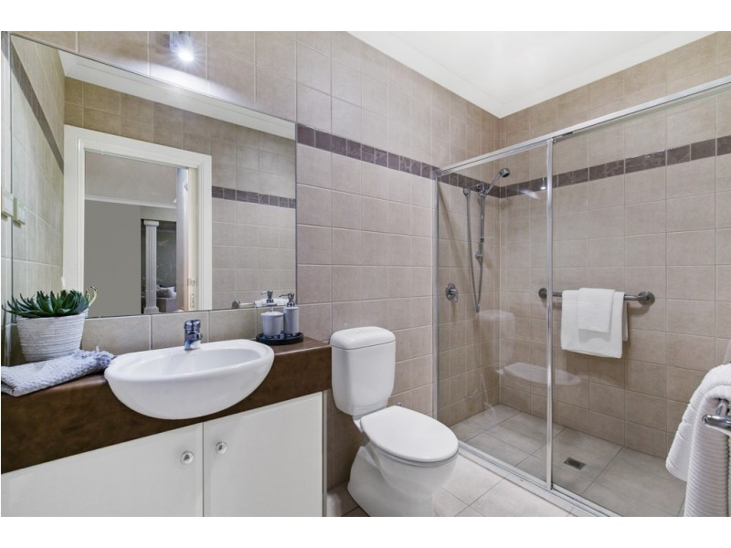 7 Wisteria Close, Taylors Hill VIC 3037