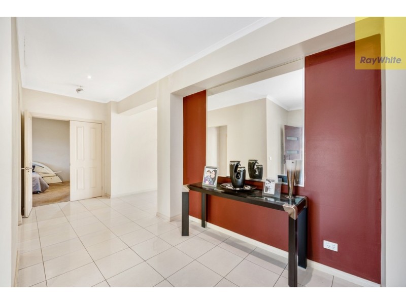 32 Tudor Rose Crescent, Sydenham VIC 3037