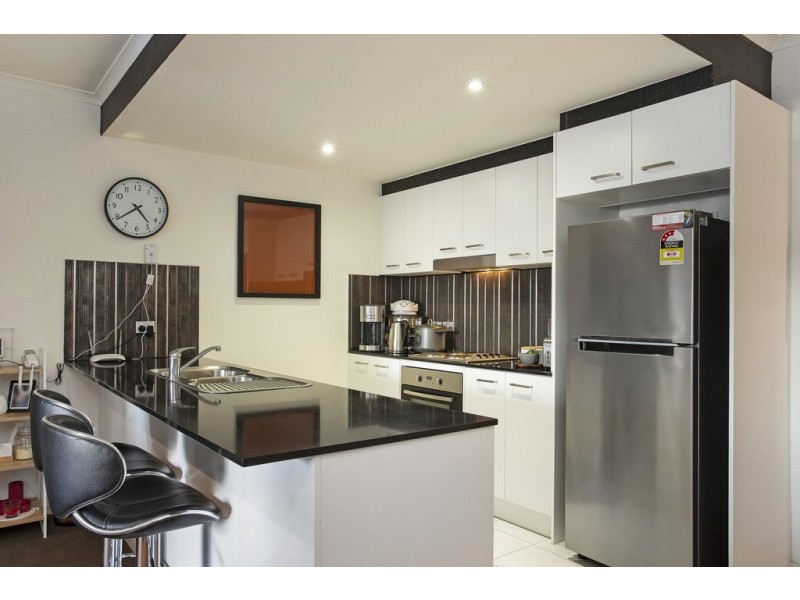 27/21-29 Trickey Avenue, Sydenham VIC 3037