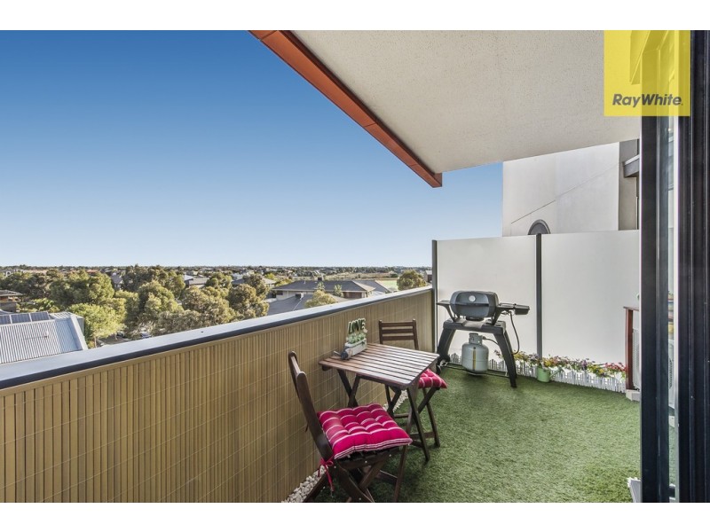 25/1 Woodward Way, Caroline Springs VIC 3023