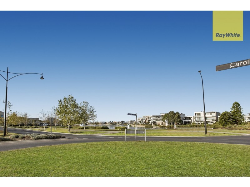 25/1 Woodward Way, Caroline Springs VIC 3023