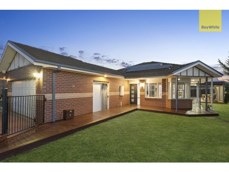 6 John Paul Drive, Hillside VIC 3037