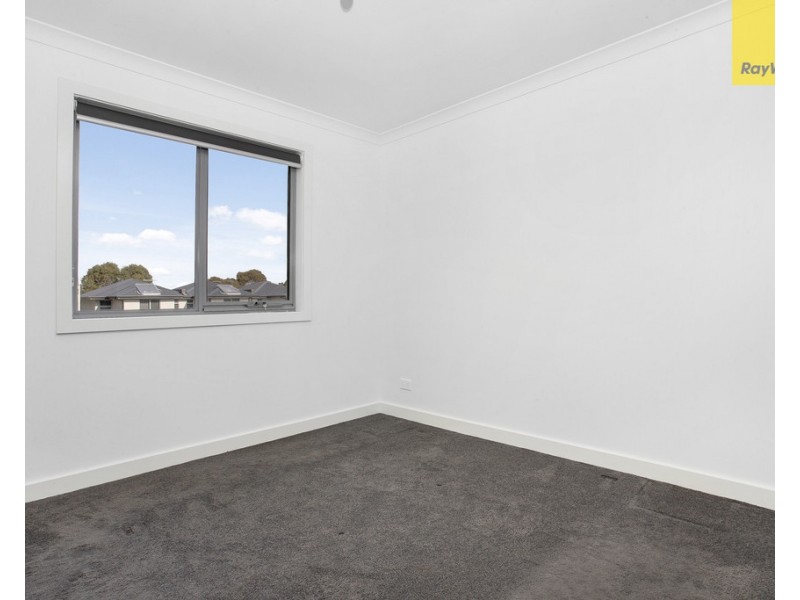 8 Armadale Place, Hillside VIC 3037