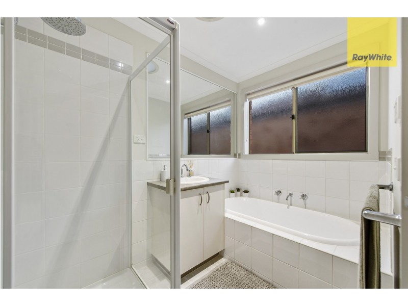 35 Durack Circuit, Taylors Hill VIC 3037