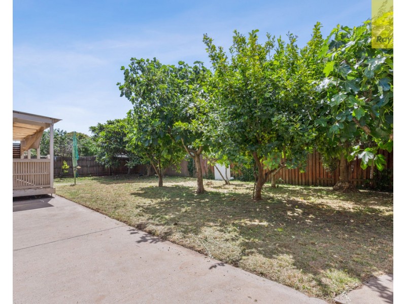 4 Bellevue Drive, Keilor Downs VIC 3038