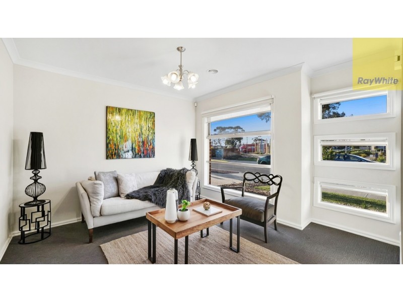 8 Dawkins Avenue, Plumpton VIC 3335