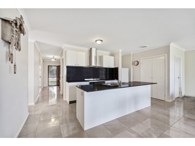 107 Ribblesdale Avenue, Wyndham Vale VIC 3024