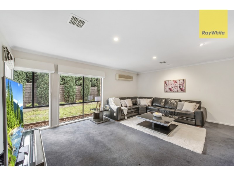 5 Paisley Court, Gowanbrae VIC 3043