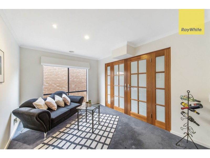 5 Paisley Court, Gowanbrae VIC 3043