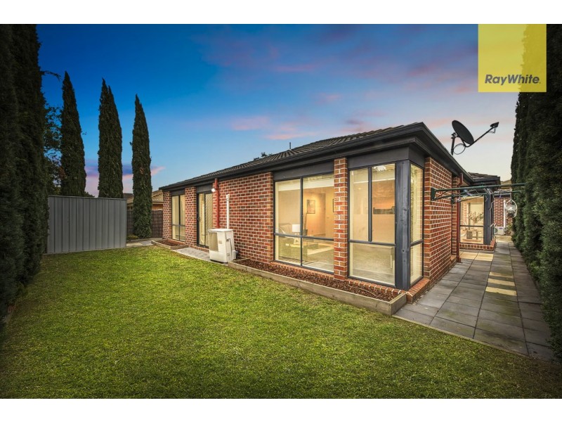 5 Paisley Court, Gowanbrae VIC 3043
