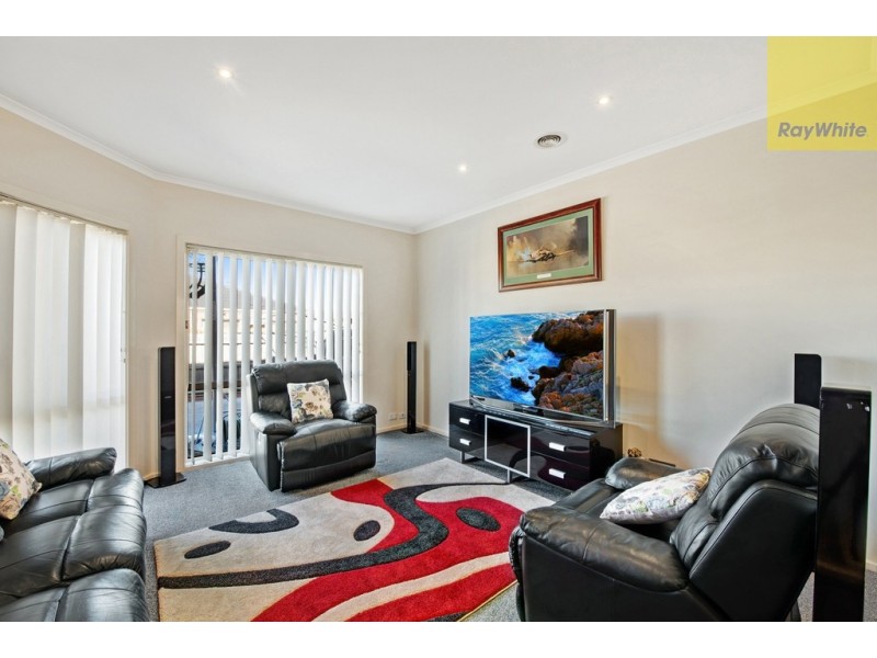 6 Amberlea Circuit, Taylors Hill VIC 3037