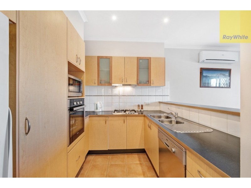 6 Amberlea Circuit, Taylors Hill VIC 3037