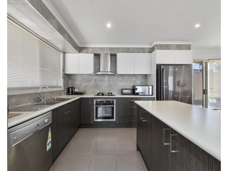 1/37 Carbine Way, Keilor Downs VIC 3038