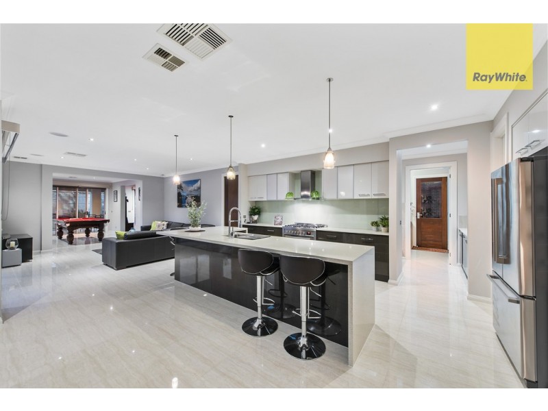 29 Coogee Drive, Taylors Hill VIC 3037