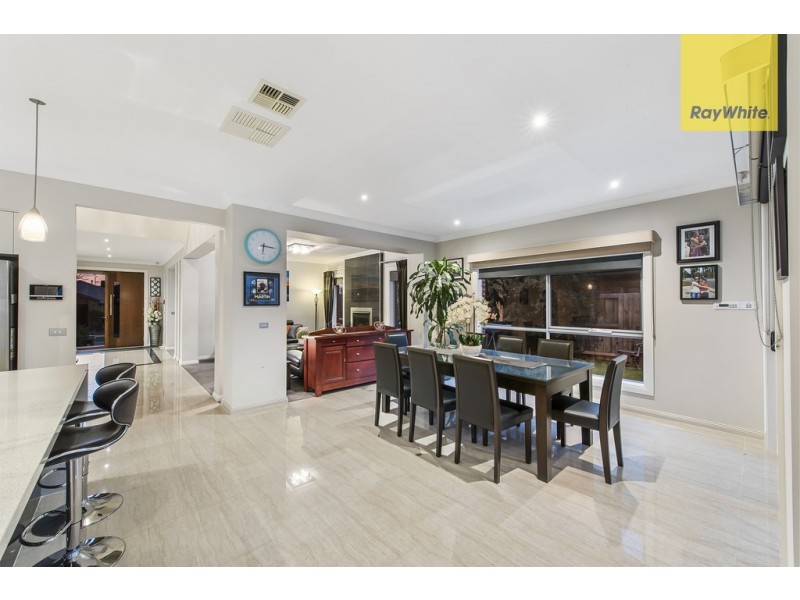 29 Coogee Drive, Taylors Hill VIC 3037