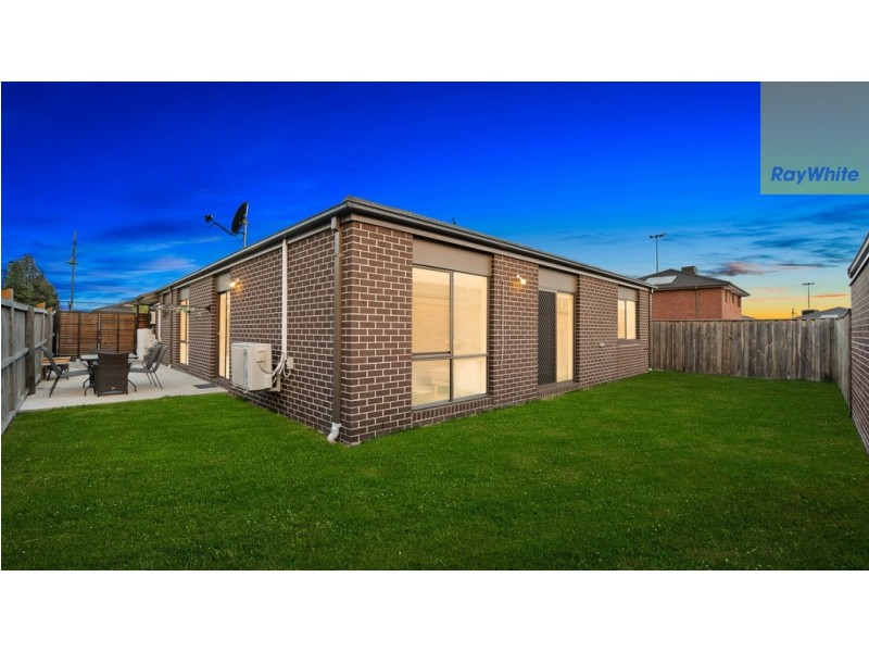 2 Hobart Way, Taylors Hill VIC 3037