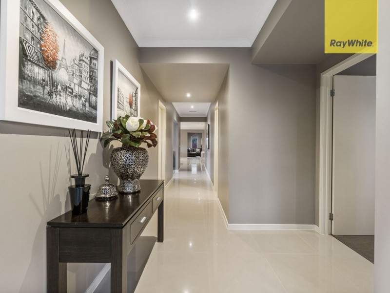 23 The Esplanade, Taylors Hill VIC 3037
