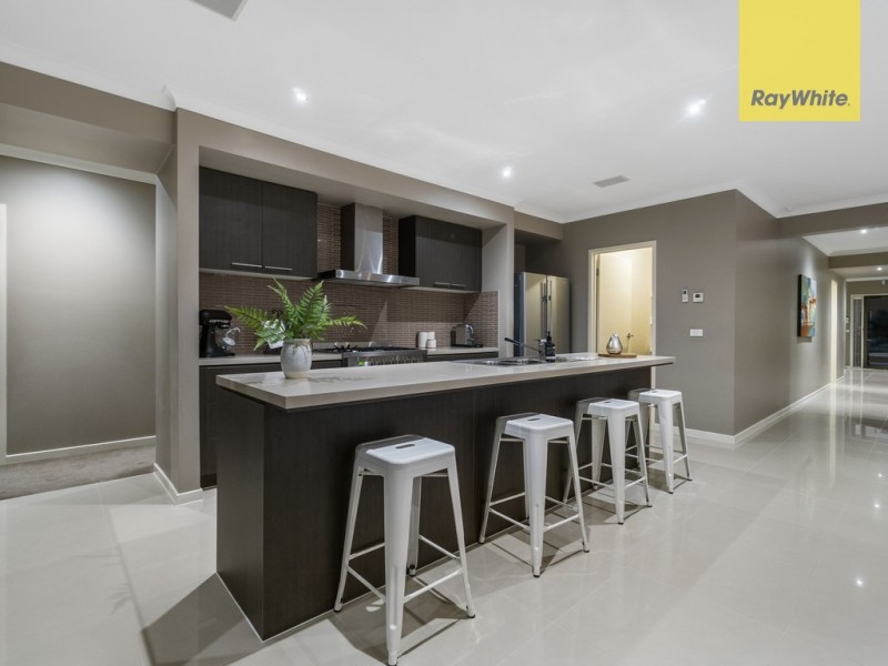 23 The Esplanade, Taylors Hill VIC 3037