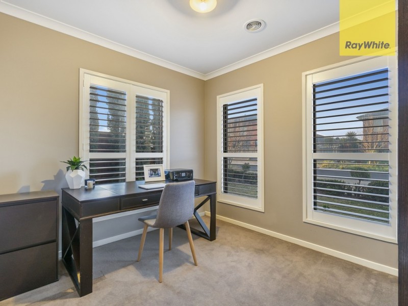 23 The Esplanade, Taylors Hill VIC 3037