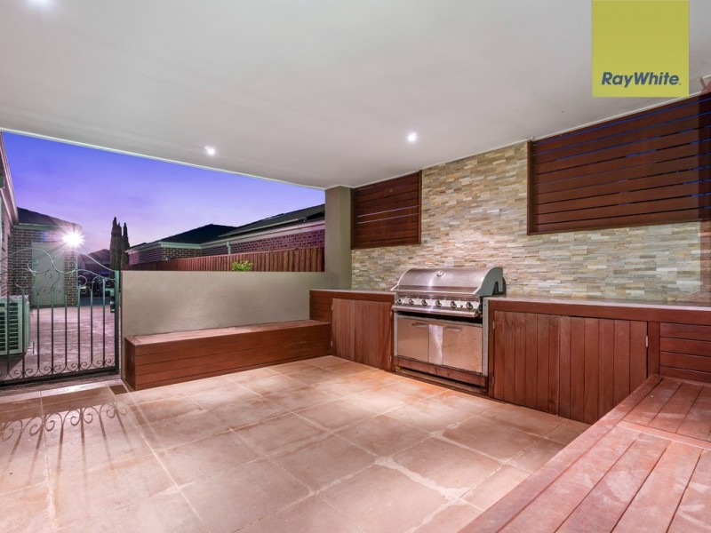 23 The Esplanade, Taylors Hill VIC 3037