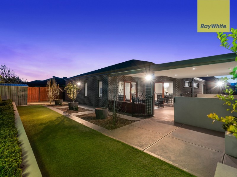 23 The Esplanade, Taylors Hill VIC 3037