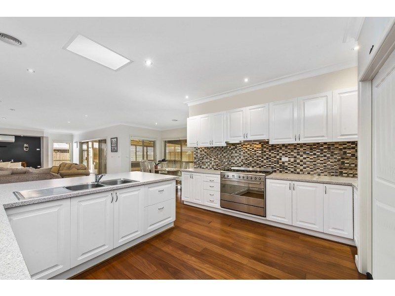 26 Langmore Drive, Hillside VIC 3037