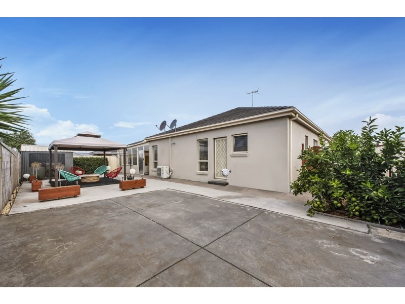 26 Langmore Drive, Hillside VIC 3037