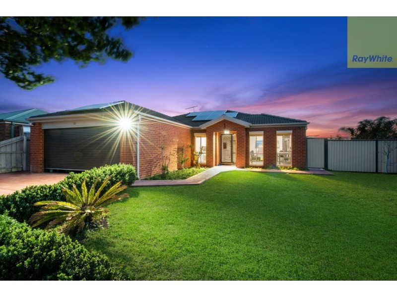 19 Johnston Way, Taylors Hill VIC 3037