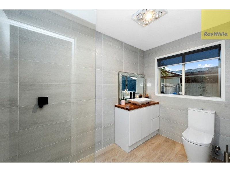 19 Johnston Way, Taylors Hill VIC 3037