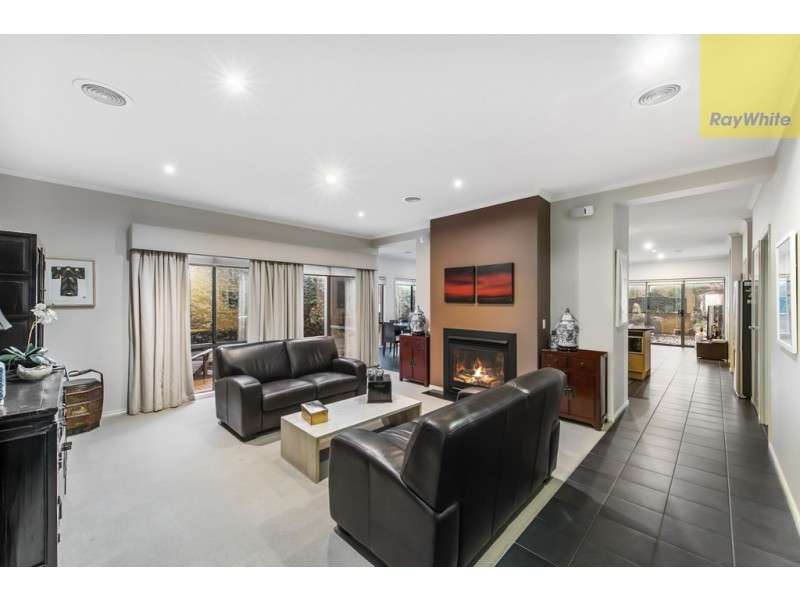 7 Mulwala Place, Taylors Hill VIC 3037
