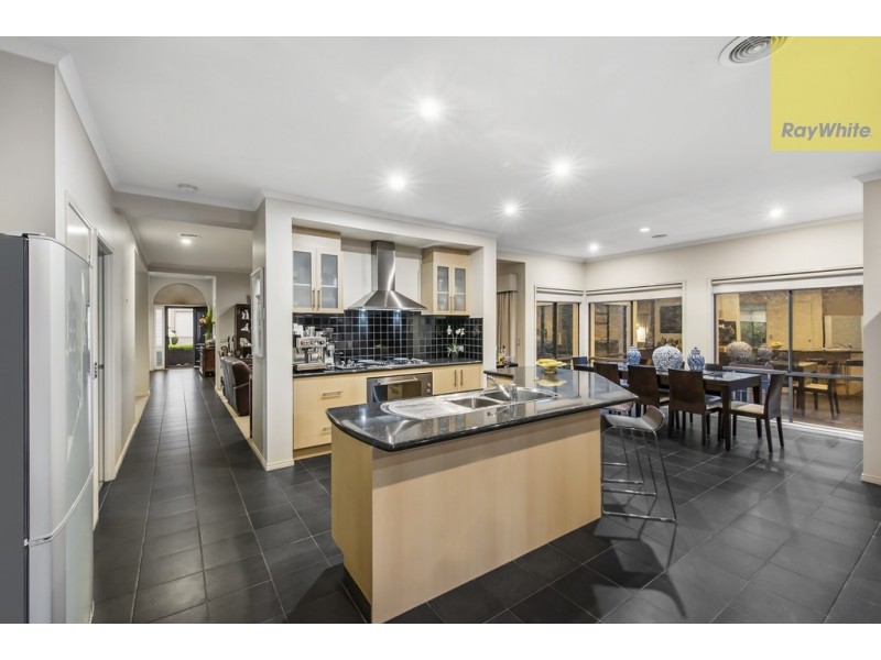 7 Mulwala Place, Taylors Hill VIC 3037